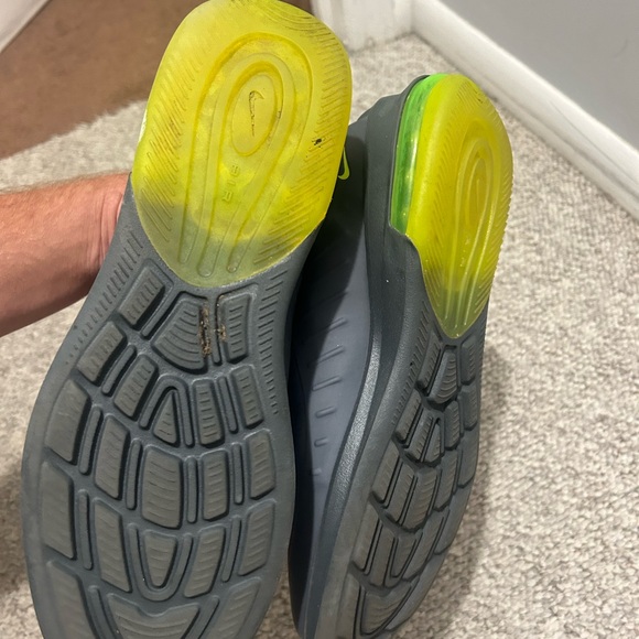 Nike shoes worn lightly couple spots that can honestly probably wipe off ! - Picture 3 of 3